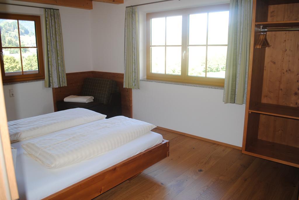 Ferienwohnung Familien-Bauernhof Neumoar St. Johann im Pongau Zimmer foto